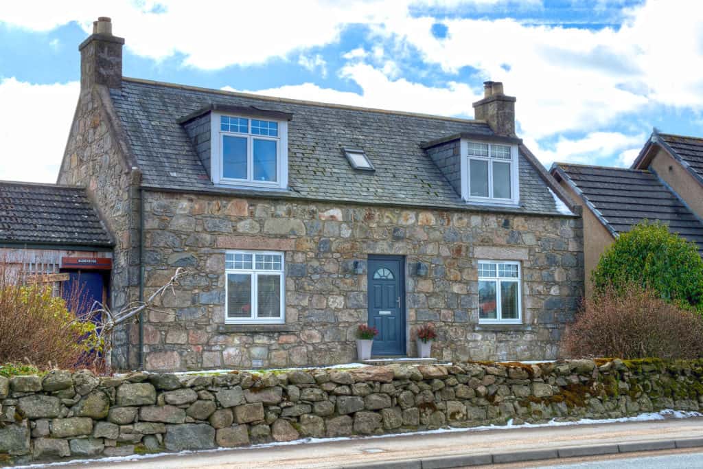 osullivan-casement-windows-elrick-aberdeen-exterior001-1024x683