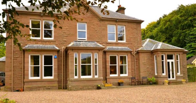 wts-nicoll-692035-forfar-sliding-sash-windows-1024x658