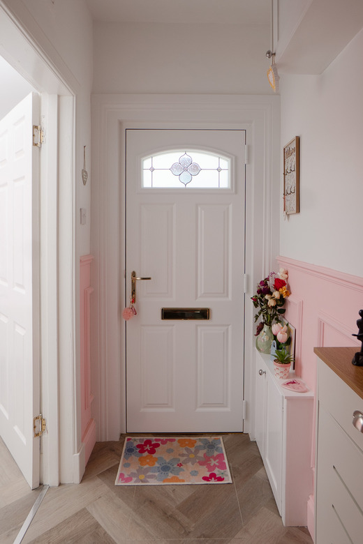 TimberLuxe-Composite-Door-White-Interior-Hall-Glasgow