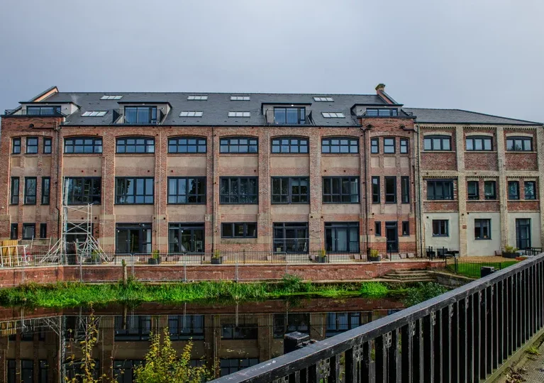 Commercial_CaseStudies_Maryhill_AnthraciteTiltTurn_External_30-10-2025_02_v1_result