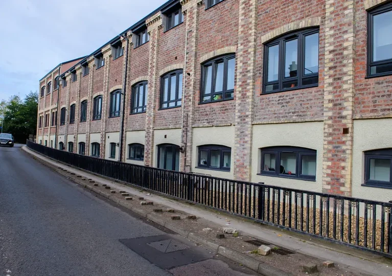 Commercial_CaseStudies_Maryhill_AnthraciteTiltTurn_External_30-10-2025_11_v1_result