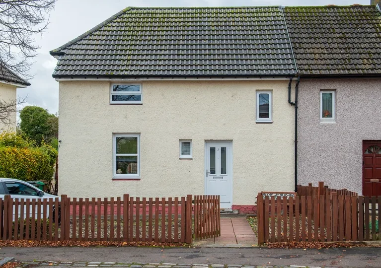 Social housing upgrade by CR Smith in Fife