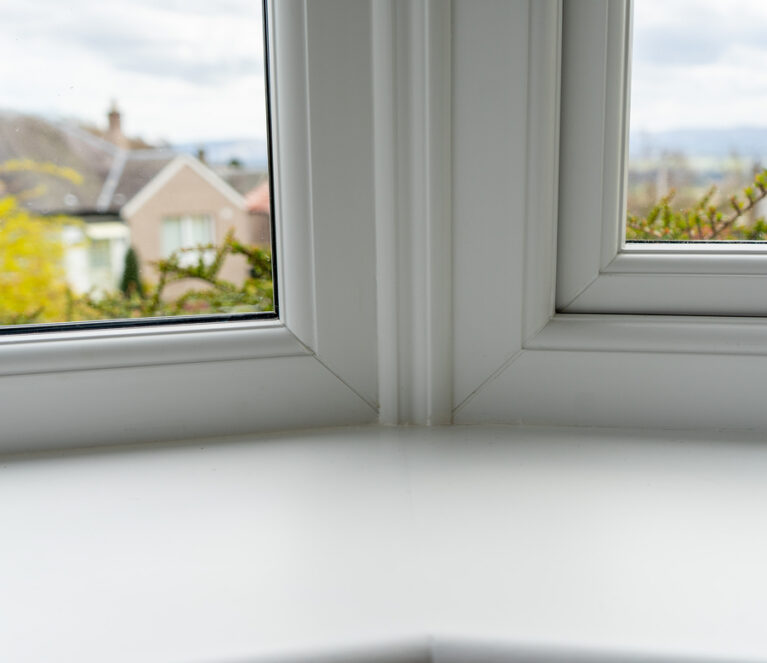 Everest_Windows_CasementBayWindow_MullionCloseUp_After_Perth