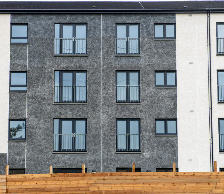 Commercial_CaseStudies_NewBuild_Cullross_Dundee_AnthraciteGrey_10