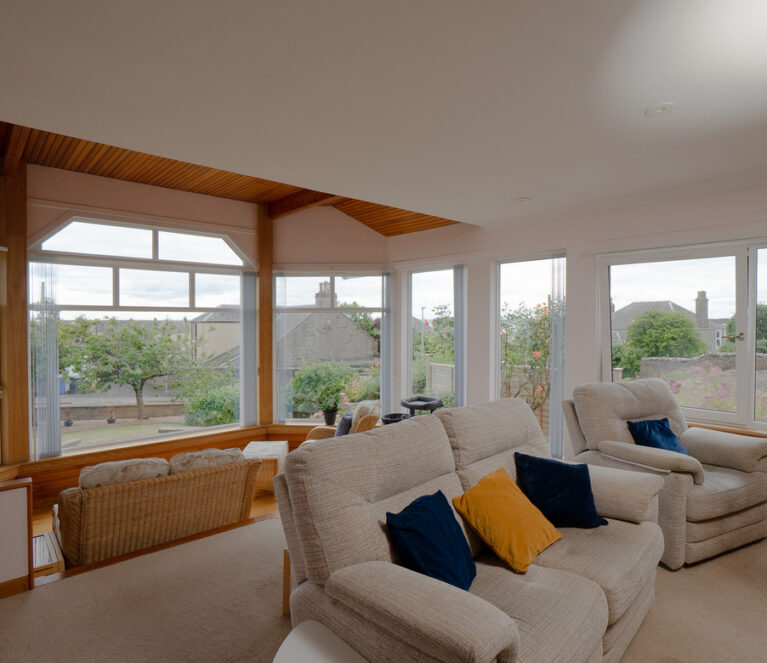 McLaren_LivingRoom_Internal_Full_Room_View